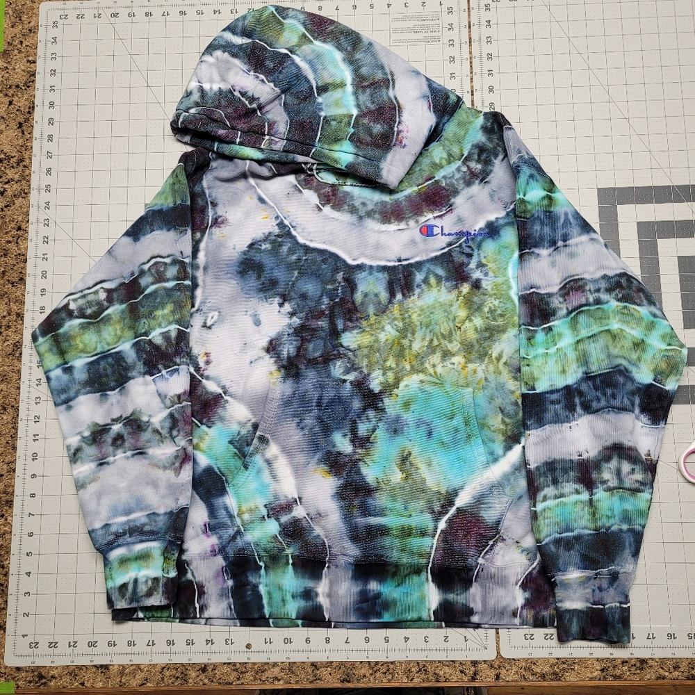 Champion Tie Dye hoodie pullover XL